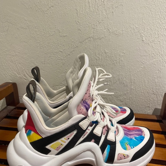 🎉SOLD🎉Louis Vuitton Archlight sneakers 39 - Picture 8 of 12